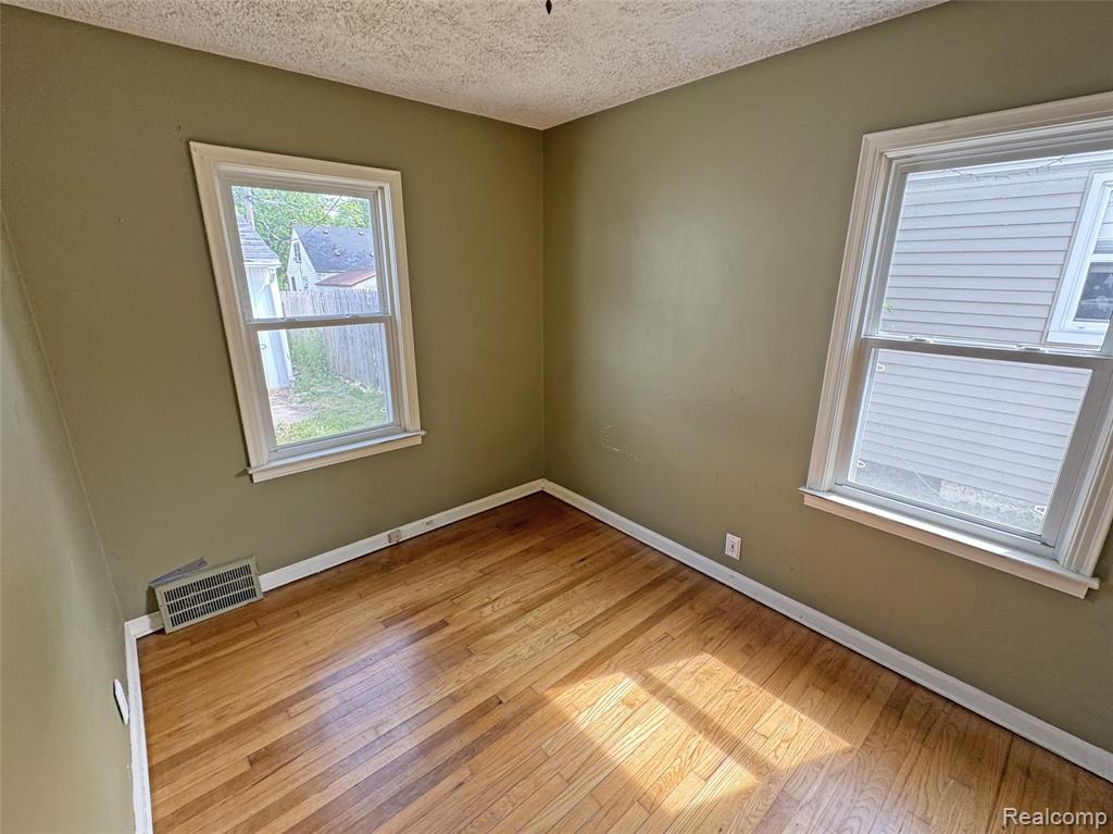 627 Wesbrook Street, Pontiac, MI 48340 — Photo 15