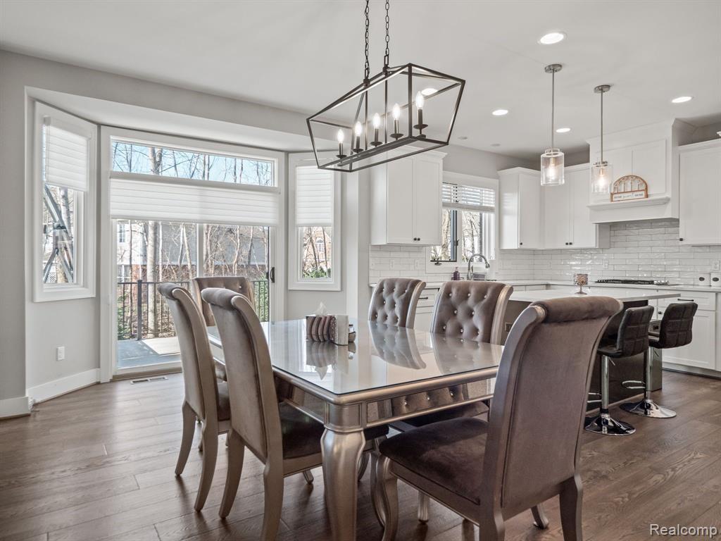 6470 CREEKSIDE Drive, Shelby Twp, MI 48316 — Photo 16