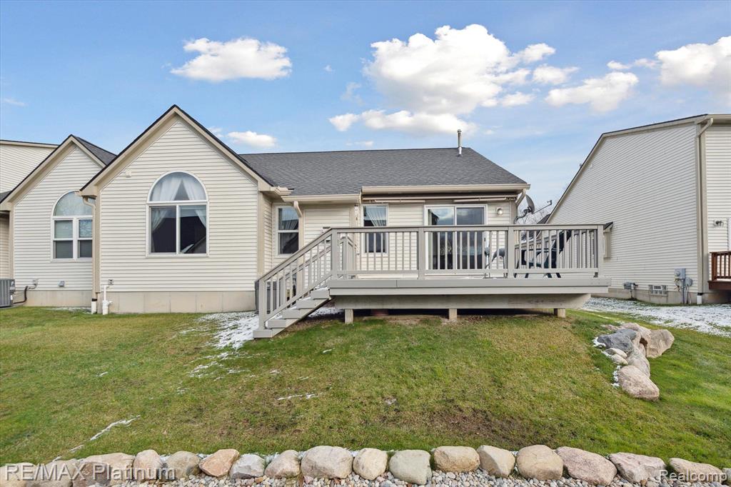 585 Snowfall Court, Howell, MI 48843 — Photo 42