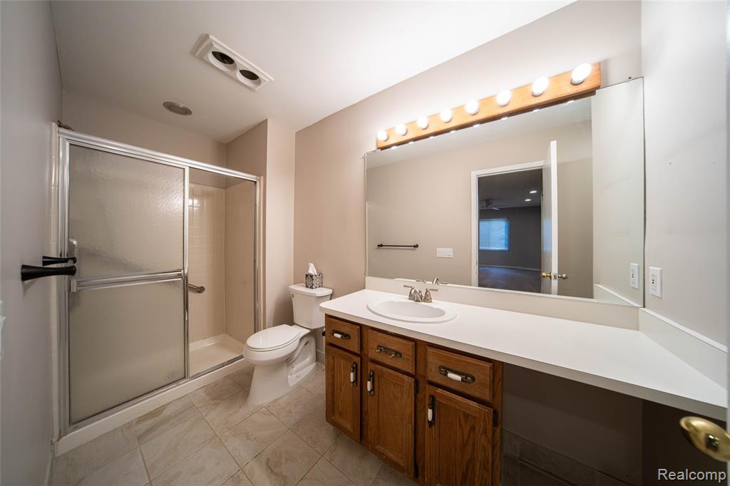 7080 Elmhurst, West Bloomfield, MI — Photo 14