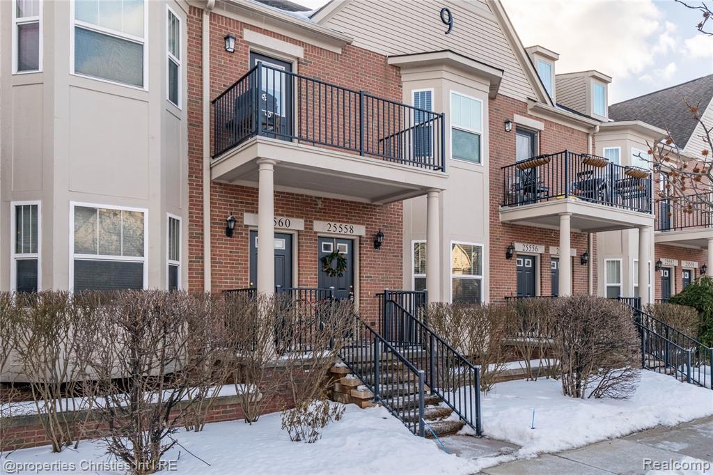 25558 Portico Lane, Novi, MI — Photo 2