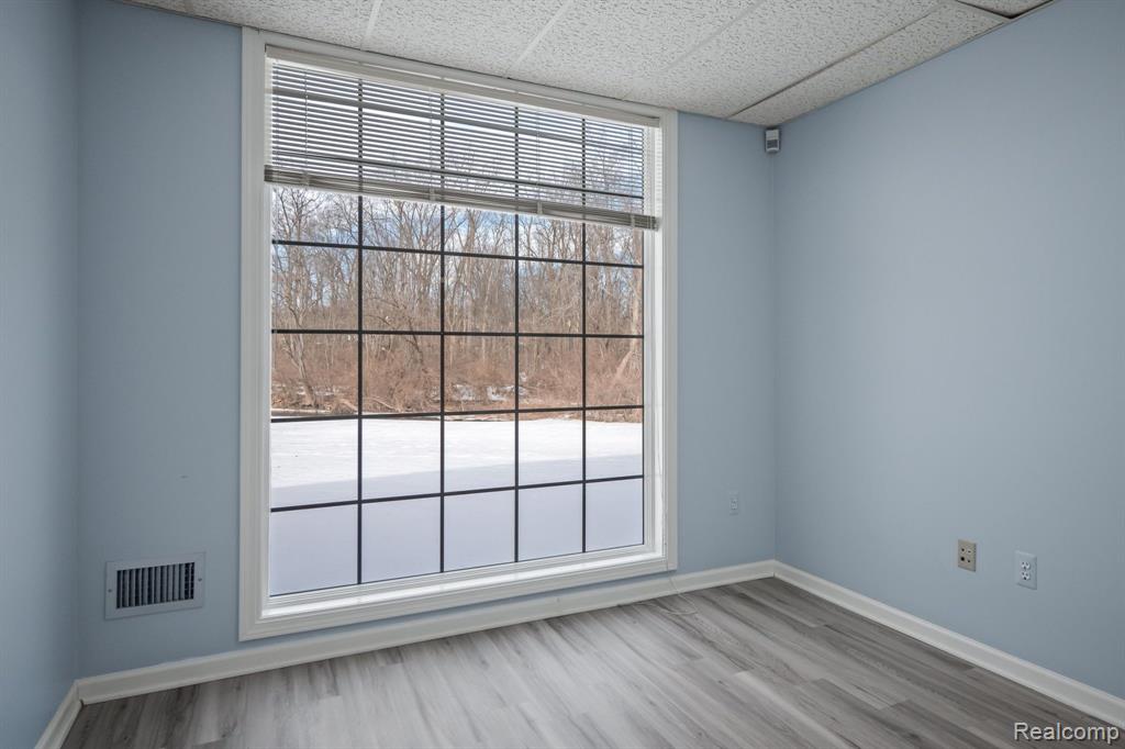 940 W AVON Road, Rochester Hills, MI 48307 — Photo 20