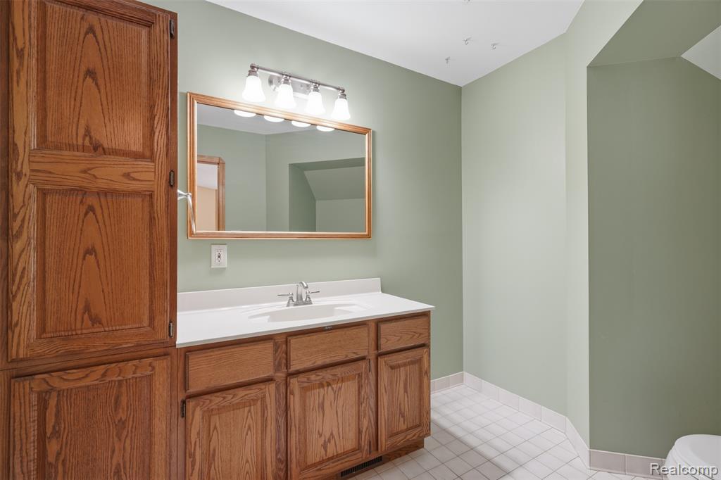 27967 Galien Drive, South Lyon, MI 48178 — Photo 25