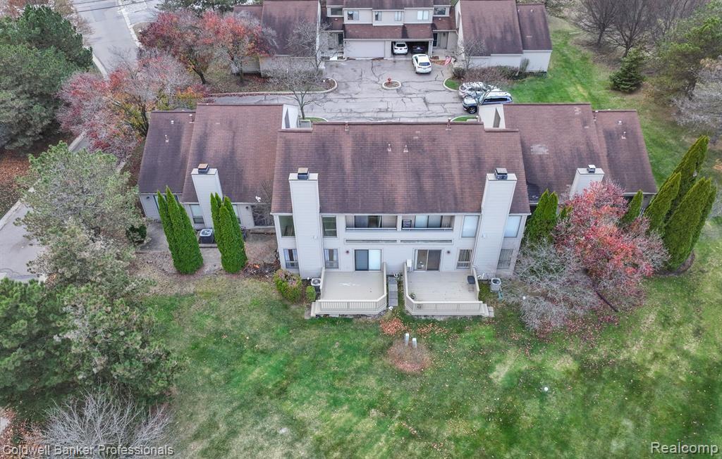 708 Preston Court, Rochester Hills, MI 48307 — Photo 23