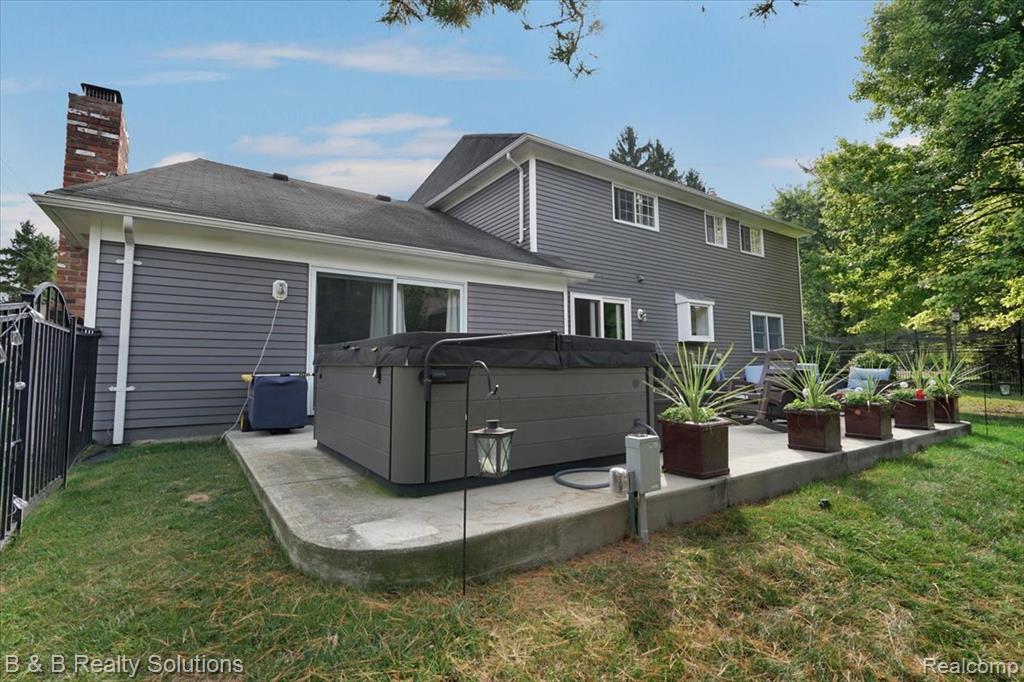 6750 Wing Lake Road, Bloomfield Hills, MI 48301 — Photo 41