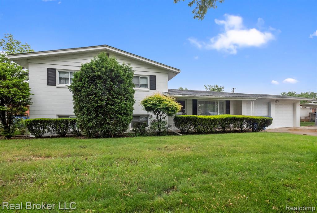 6110 WHITEFIELD Street, Dearborn Heights, MI 48127 — front exterior