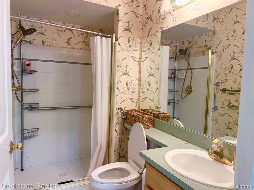 41021 Glenleven Court, Clinton Twp, MI 48038 — Photo 27