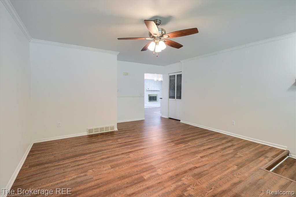 527 Amesbury Drive, Davison, MI 48423 — Photo 7