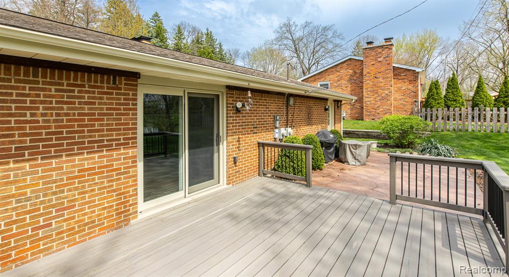 4931 Huron Drive, Clarkston, MI 48348 — Photo 37