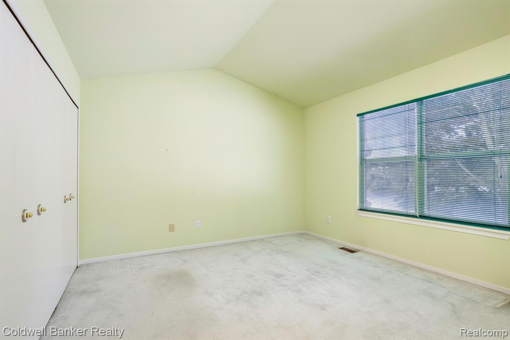 2110 Pleasant Drive, 46, Commerce Twp, MI 48390 — Photo 8