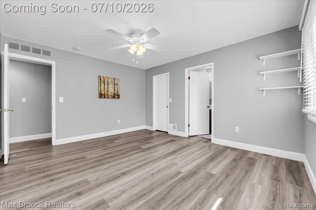 5229 Simpson Lake Road, West Bloomfield, MI 48323 — Photo 29