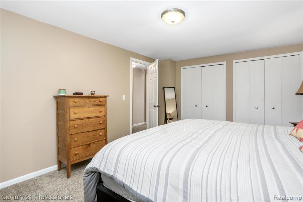 9077 BAVARIAN Court, Clarkston, MI 48348 — Photo 15
