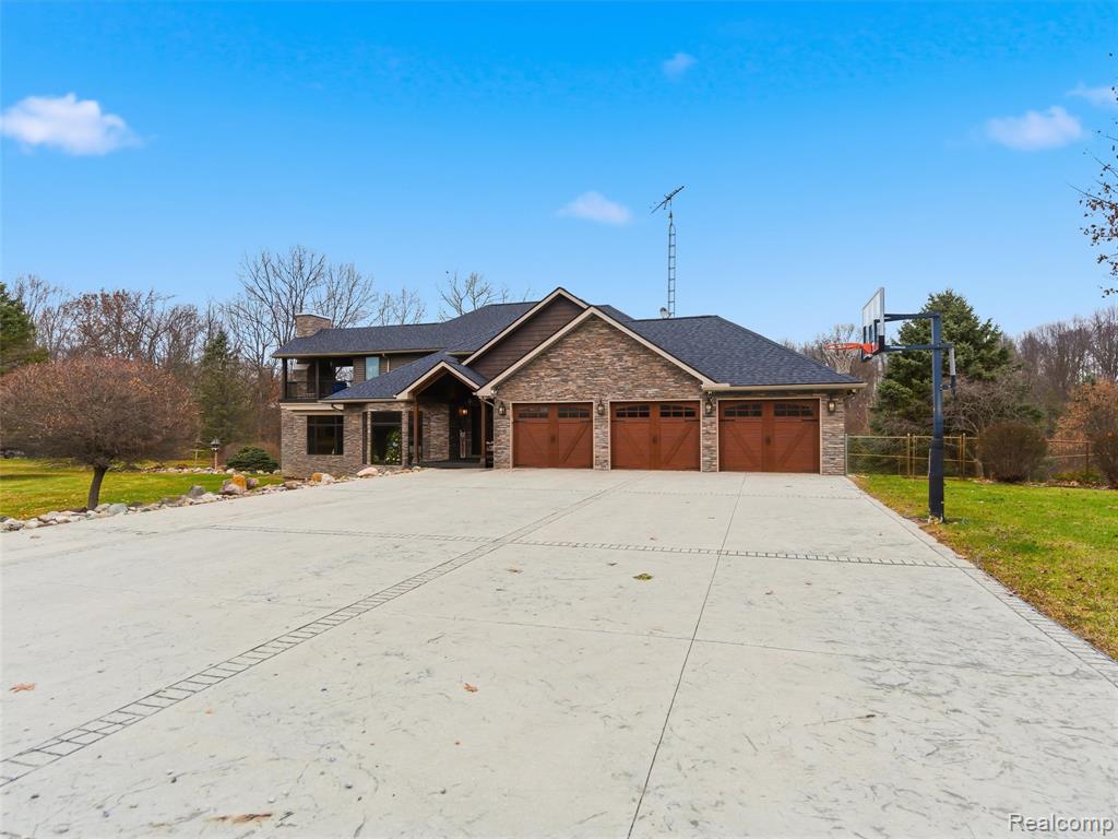 3316 W Newark Road, Lapeer, MI 48446 — front exterior
