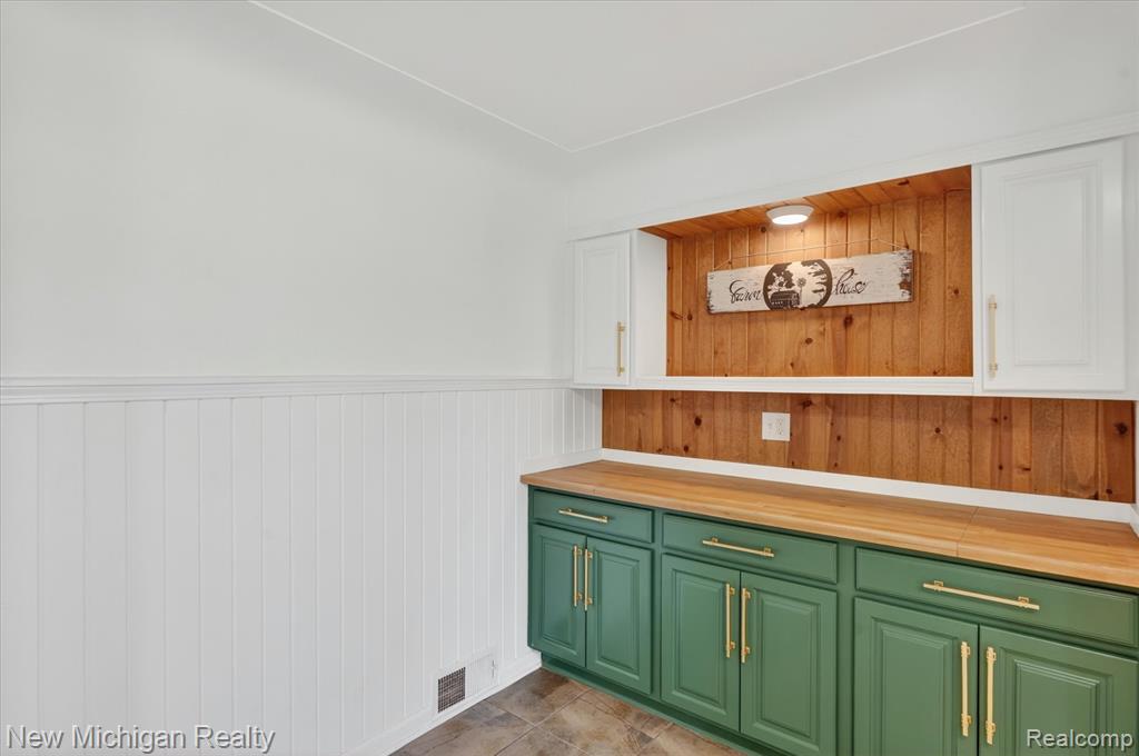 11374 Lahring Road, Byron, MI 48418 — Photo 18