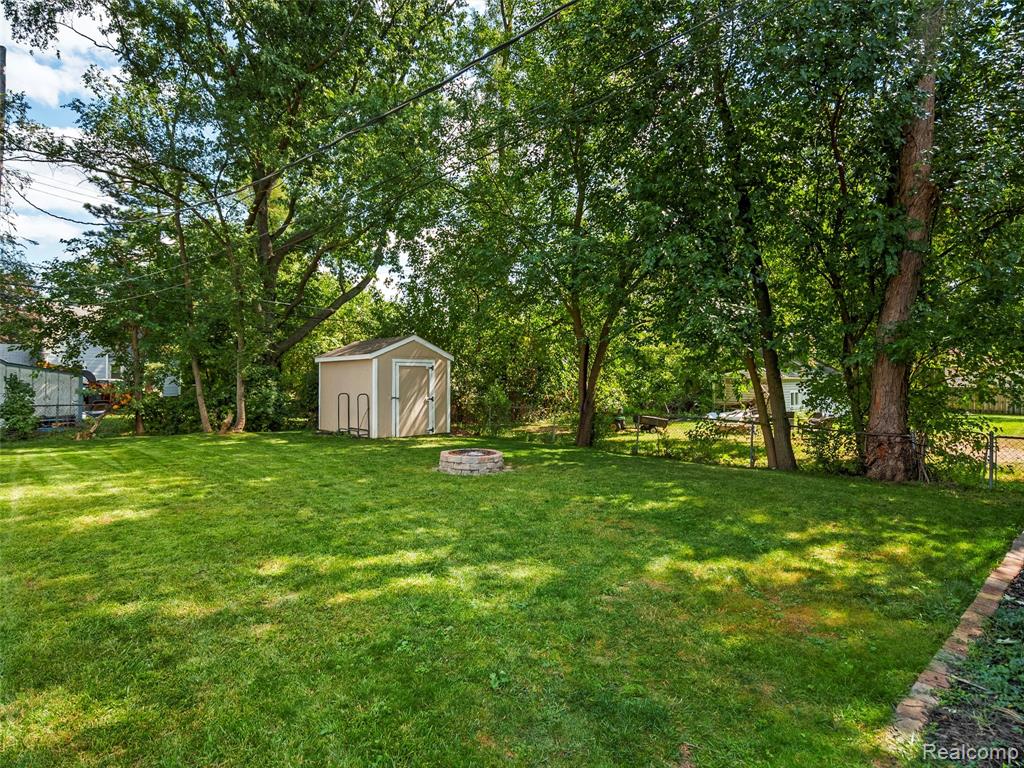 47080 Greenview Road, Shelby Twp, MI 48317 — Photo 23