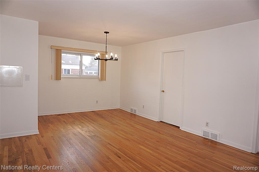 8563 Cavell Street, Westland, MI — Photo 6