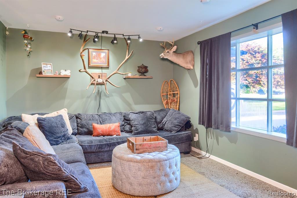 6288 Porter Road, Grand Blanc, MI 48439 — Photo 8