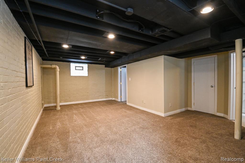 606 N CENTER Street, Royal Oak, MI 48067 — Photo 35