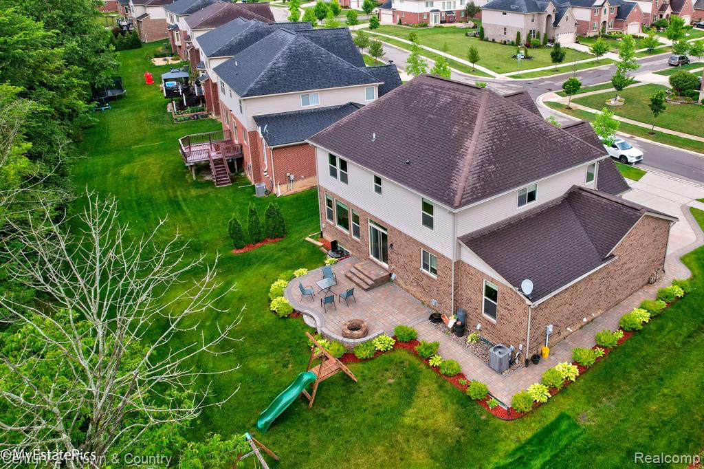 50784 SEVILLA Circle, Novi, MI — Photo 9