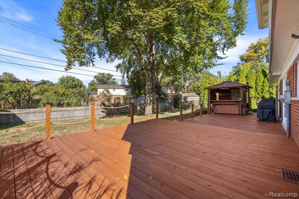 4147 Greensboro Drive, Troy, MI 48085 — Photo 48