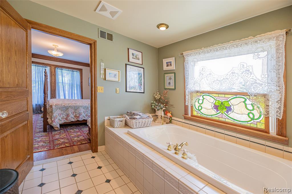 3839 Shamrock Drive, Lapeer, MI 48446 — Photo 63