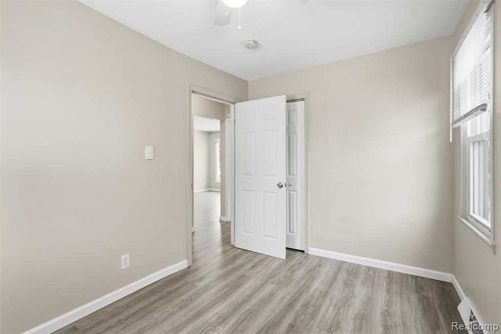 4654 Gloria Street, Wayne, MI 48184 — Photo 14