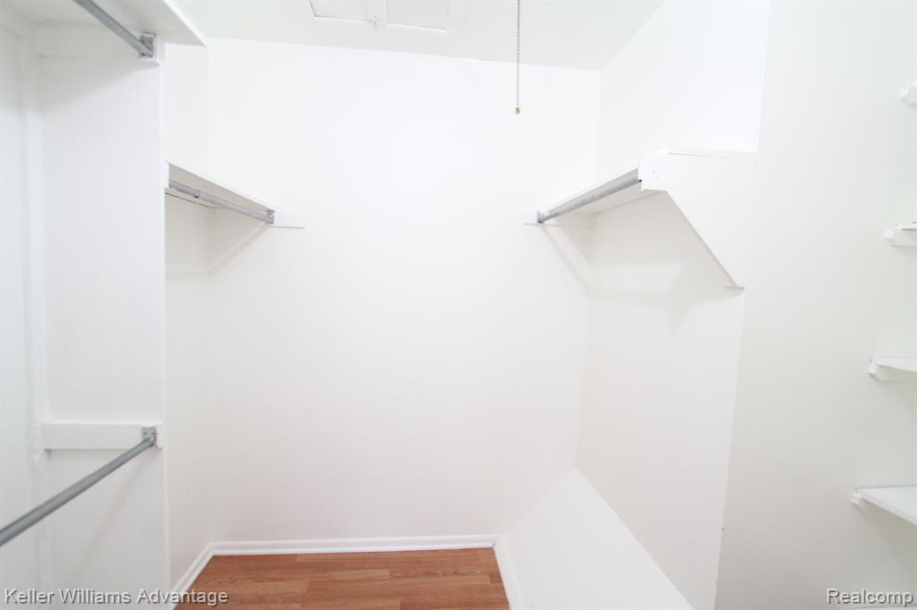 39837 Village Wood Lane, Novi, MI — Photo 14