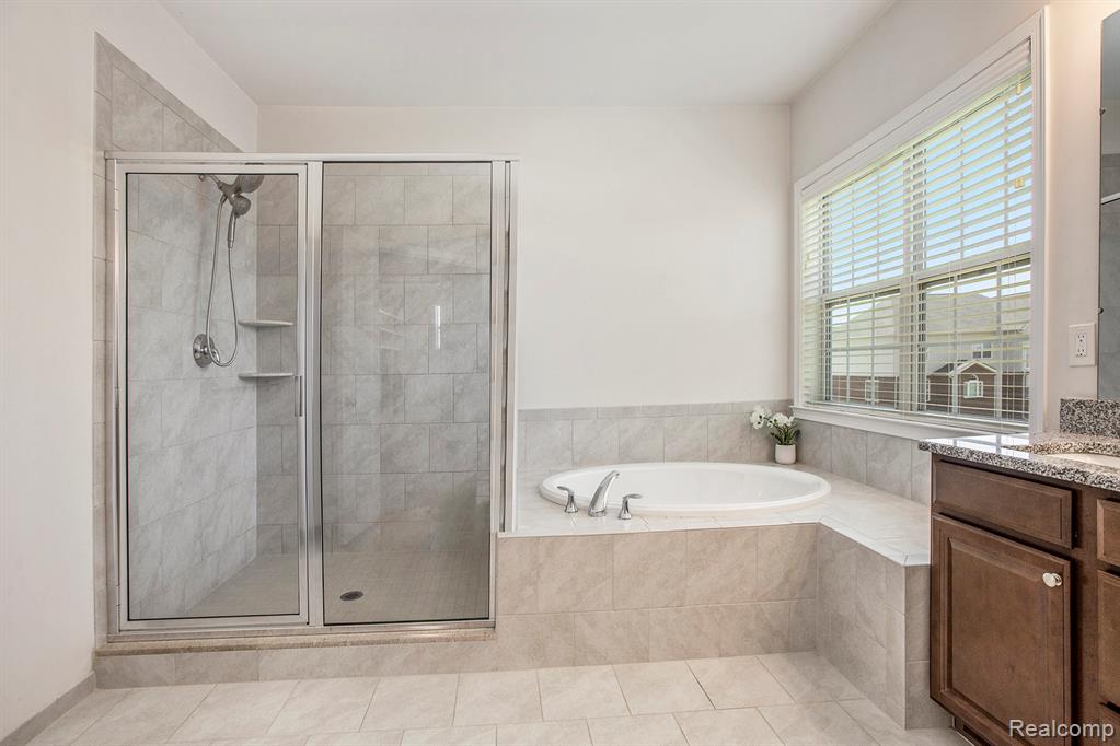 51021 Laurel Park, Canton, MI 48188 — Photo 20