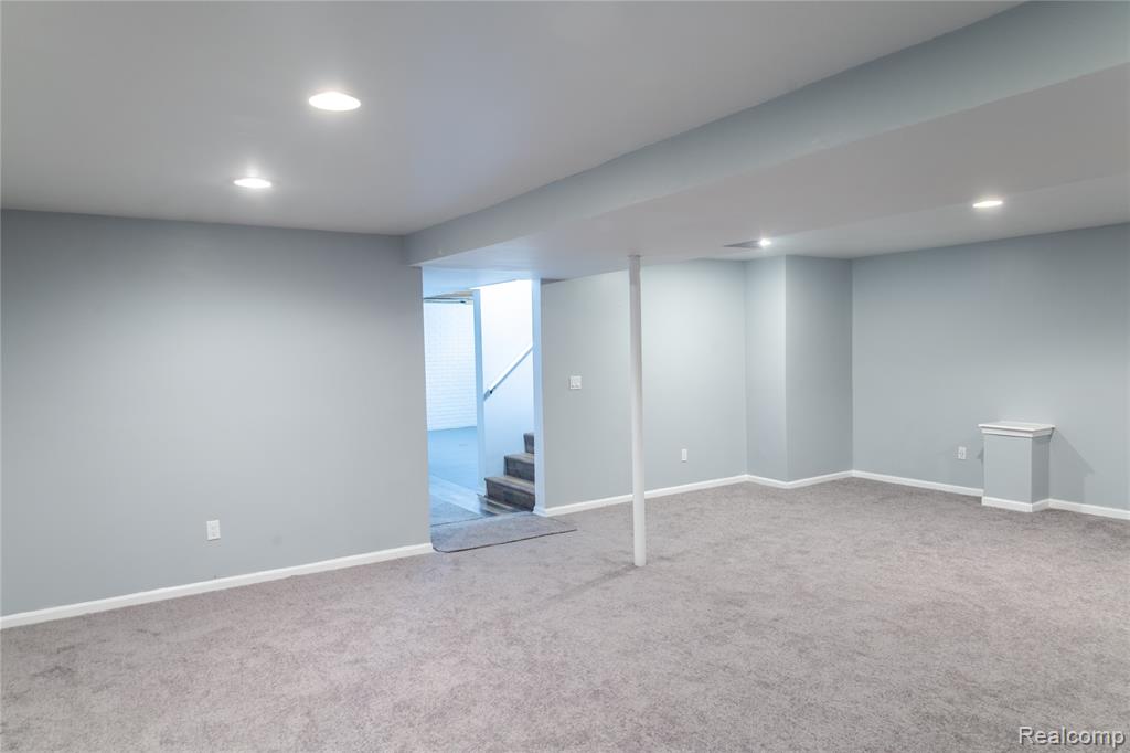 421 Harvey Avenue, Pontiac, MI 48341 — Photo 18