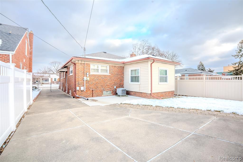 8132 Balfour Avenue, Allen Park, MI 48101 — Photo 24