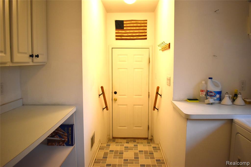 9701 Roberts Road, Gregory, MI 48137 — Photo 10