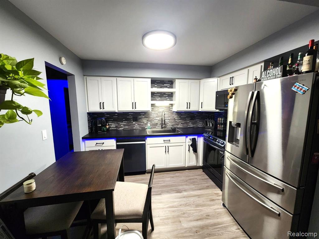 7580 WOODVIEW Street, 1, Westland, MI — Photo 3