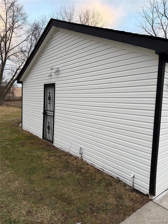 27284 Bunert Road, Warren, MI 48088 — Photo 21