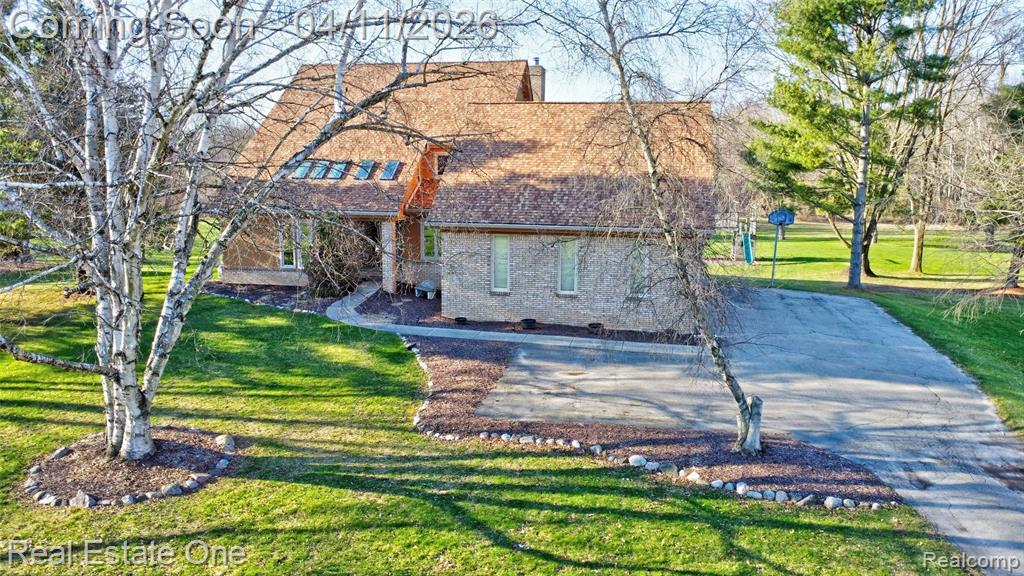 6400 Oak Hill Road, Ortonville, MI 48462 — Photo 2