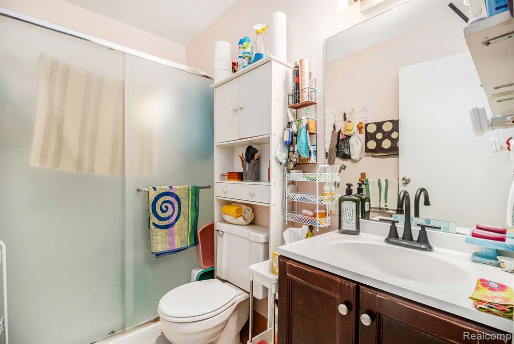 39824 Village Wood Circle, Novi, MI — Photo 11