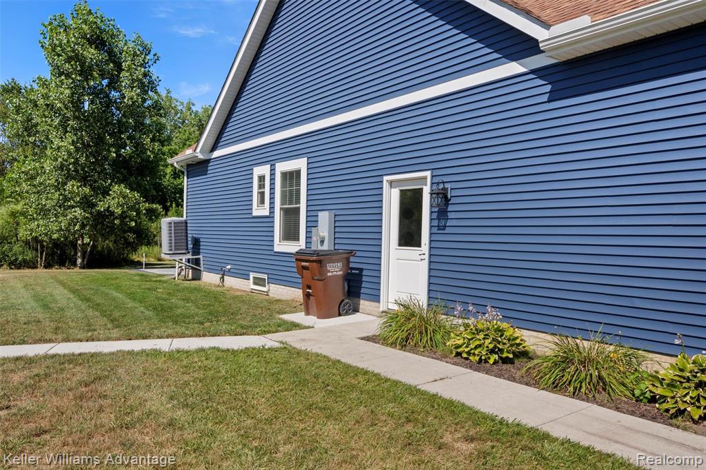 3880 KANE Road, Carleton, MI 48117 — Photo 4