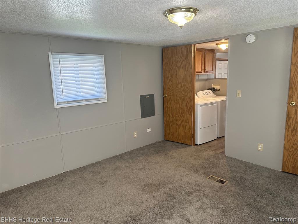326 Emerald Circle S, Whitmore Lake, MI 48189 — Photo 10