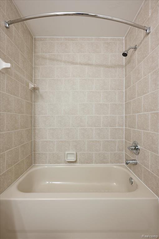 6713 Boulder Pointe Drive, Washington, MI — Photo 24