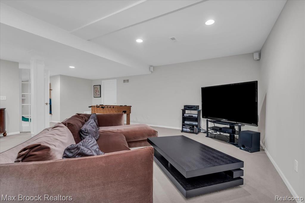 6324 Wildwood Lane, West Bloomfield, MI 48324 — Photo 36
