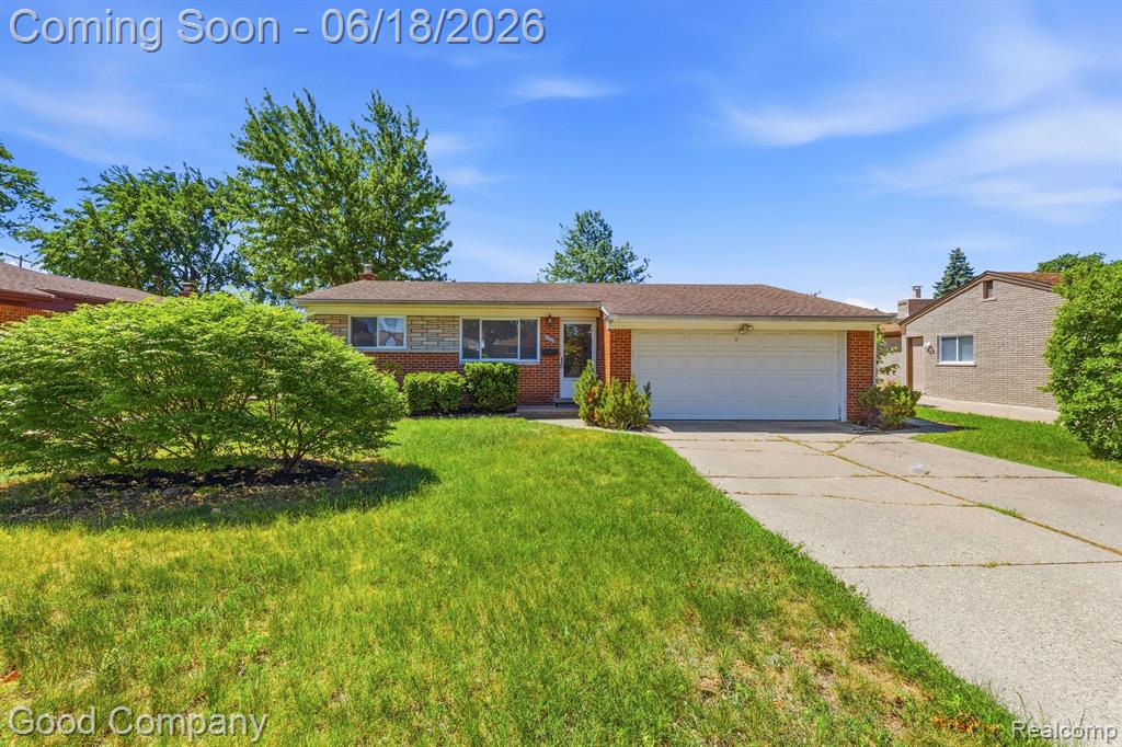 8246 Independence Drive, Sterling Heights, MI 48313 — Photo 35