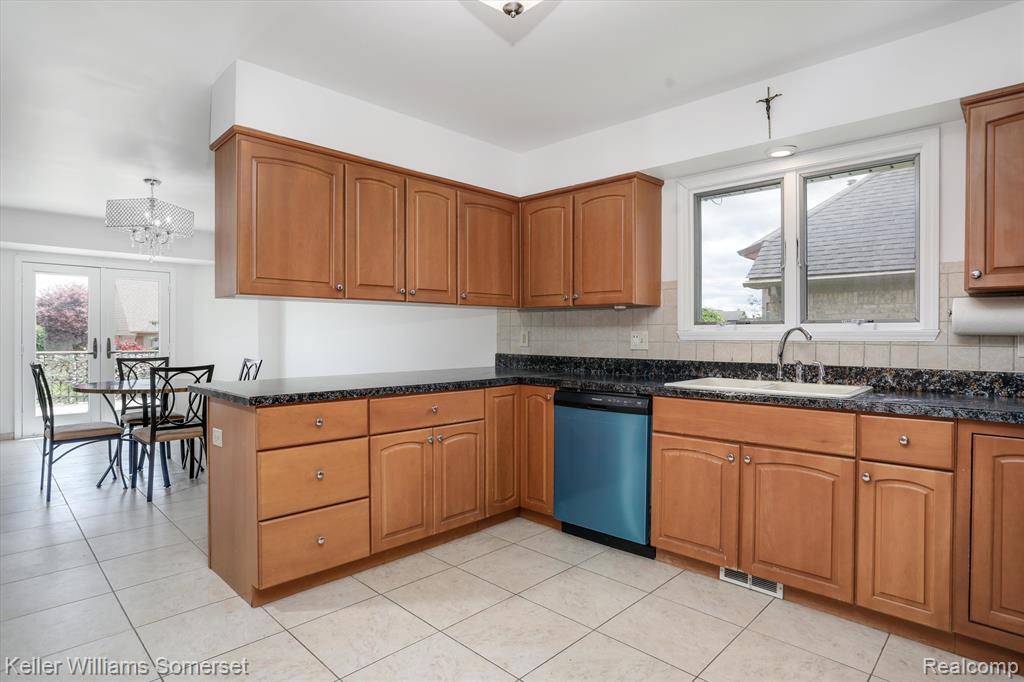 51488 BLUE SPRUCE Drive, Macomb, MI 48042 — Photo 19