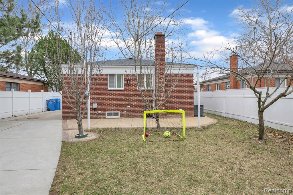 6651 NORBORNE Avenue, Dearborn Heights, MI 48127 — Photo 10