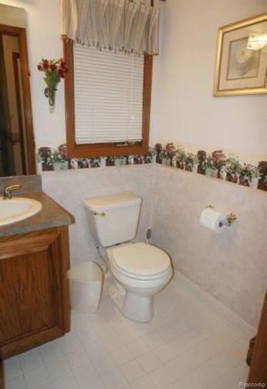 49954 Willowood Drive, Macomb, MI 48044 — Photo 11