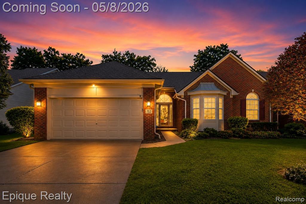 753 Woodhaven Drive, Commerce Twp, MI 48390 — Photo 2