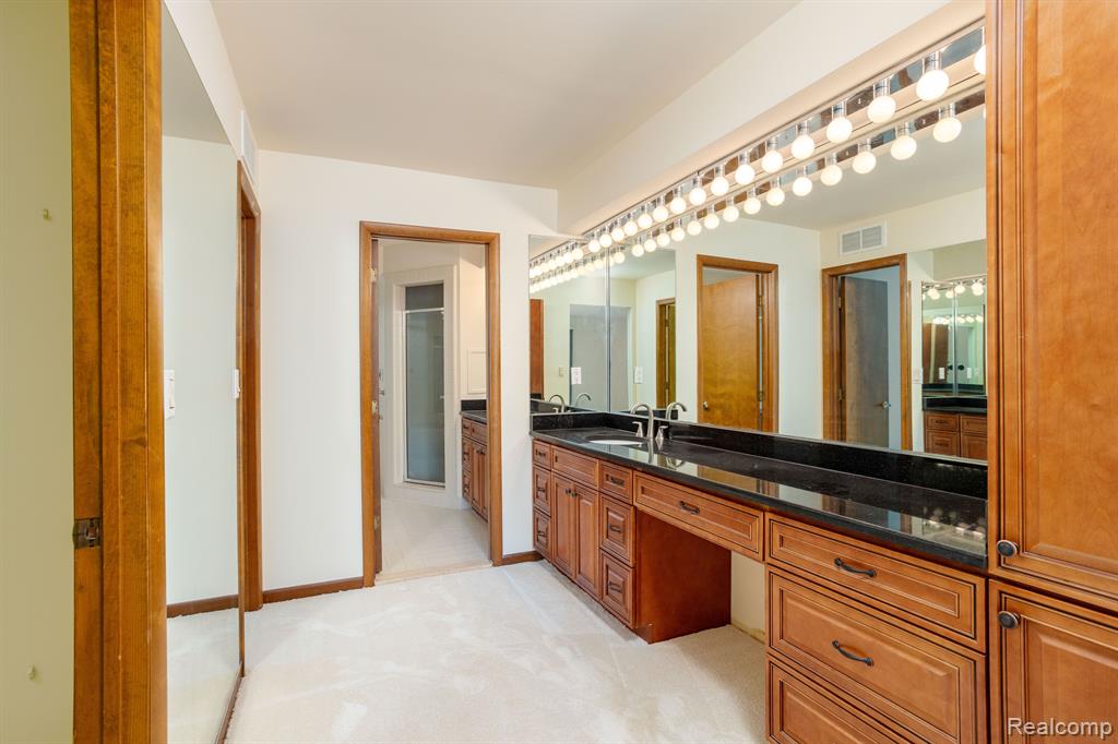 4421 PINEHURST Drive, West Bloomfield, MI — Photo 34