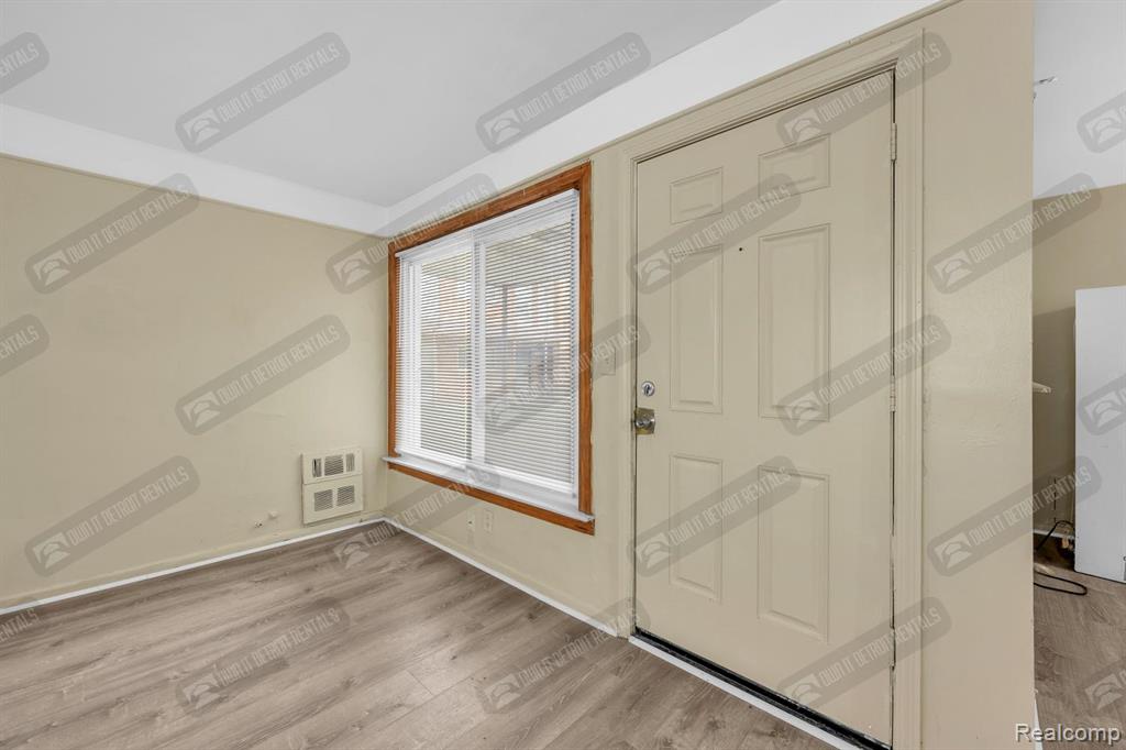 16721 Greenfield Road - Photo 3