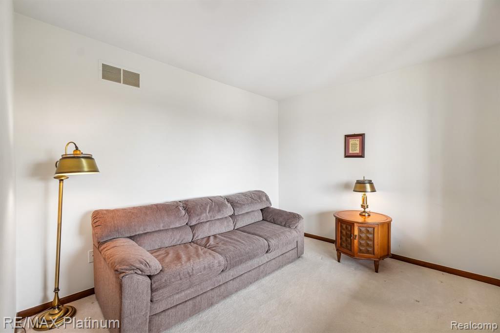 555 Crawford Farm Lane, Milford, MI 48380 — Photo 21
