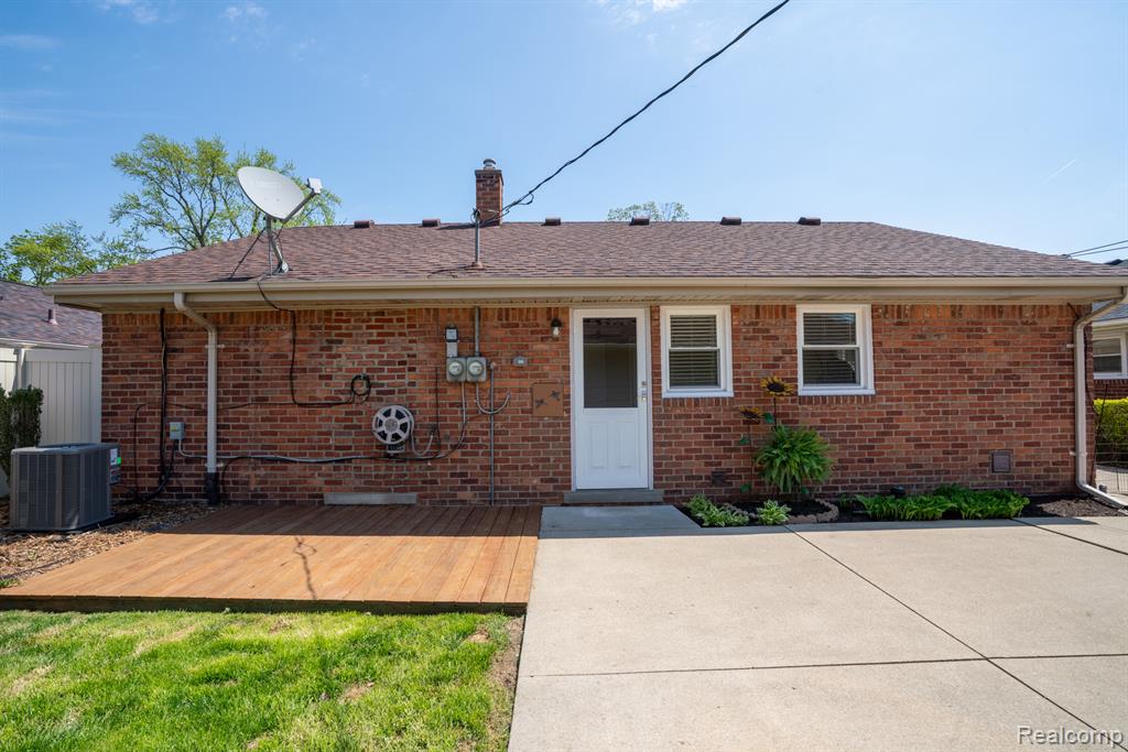 18580 Marsha Street, Riverview, MI 48193 — Photo 7
