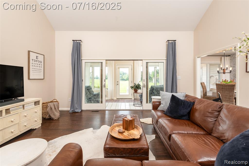 7366 E Maple Avenue, Grand Blanc, MI 48439 — Photo 11