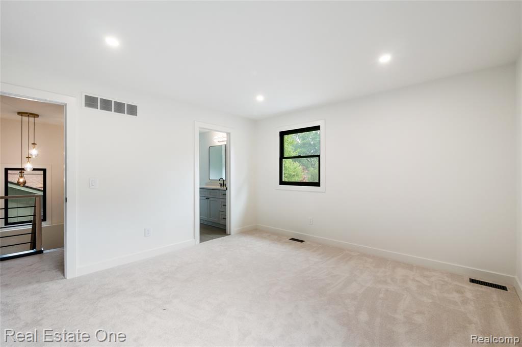 5584 N Adams Way, Bloomfield Hills, MI 48302 — Photo 39